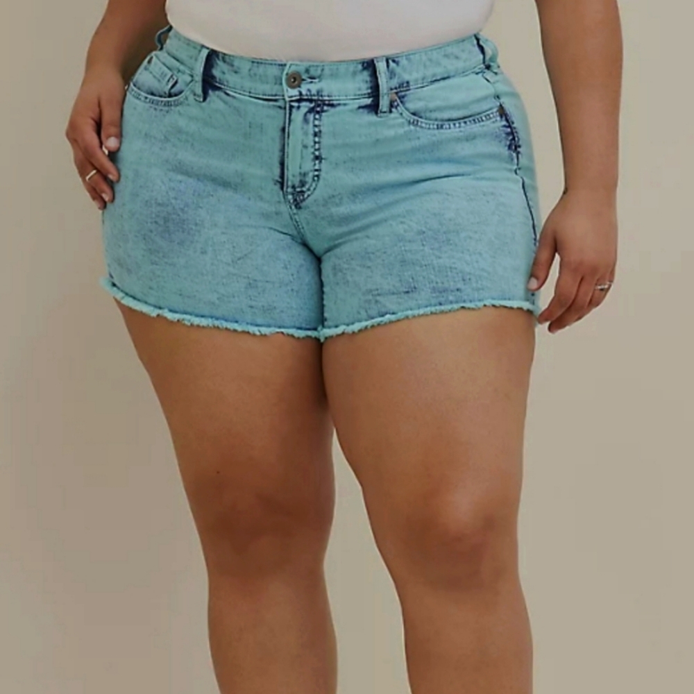 Torrid Mid Rise Shorts